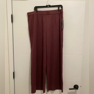 NWT Misook Soft-Knit Wide-Leg Pant
